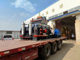 大型1208液壓對輥青青草APP污导航設備發貨 瓜米石製砂