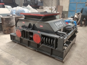 2PGC600X900雙齒輥青青草APP18岁污下载發往青海破鎳礦