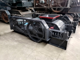 2PG610*400對輥青青草APP18岁污下载發貨現場_發往福建_鵝卵石製砂