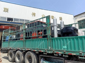 第二台2PG1500x1000型大型液壓對輥青青草APP18岁污下载發貨圖片