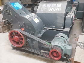 PC310X520錘式青青草APP18岁污下载發往河南洛河破碎化工產品