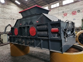2PG1200x800型對輥青青草APP18岁污下载發往湖北武漢