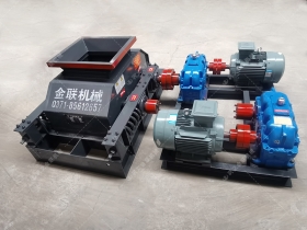 2PGC900X900大型雙齒輥青青草APP18岁污下载發往內蒙古烏海粉碎煤