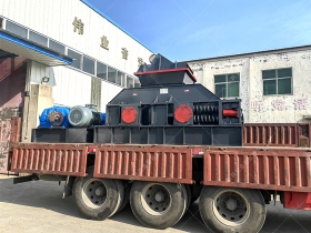 大型對輥青青草APP18岁污下载發往湖北河卵石製砂