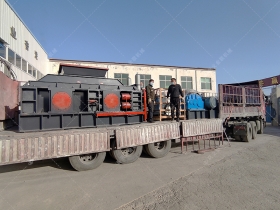 1500x800直連式液壓對輥青青草APP18岁污下载發往新疆