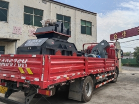 中型製砂設備2PG0806對輥青青草APP污导航發往河南